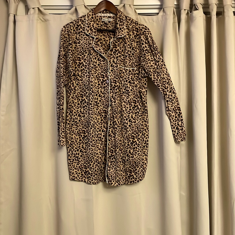 White Mark Leopard Print Long Sleeve Pajama Shirt in Tan and Black